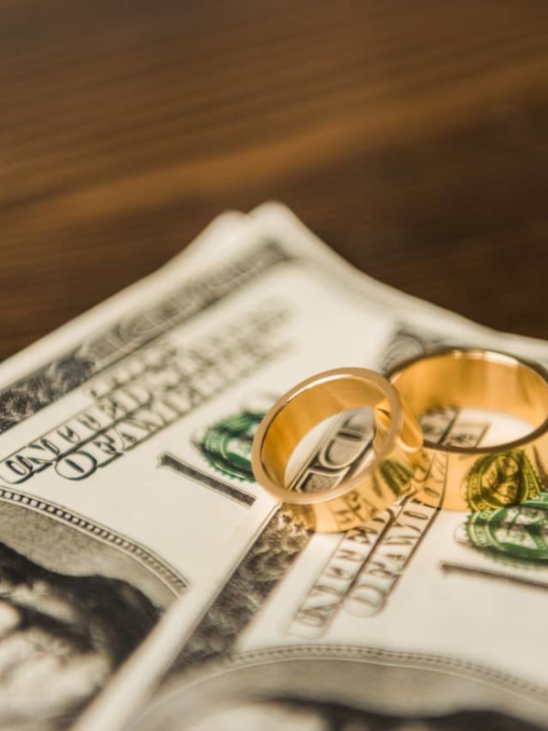 Cât dau la nuntă – Cât merge darul?